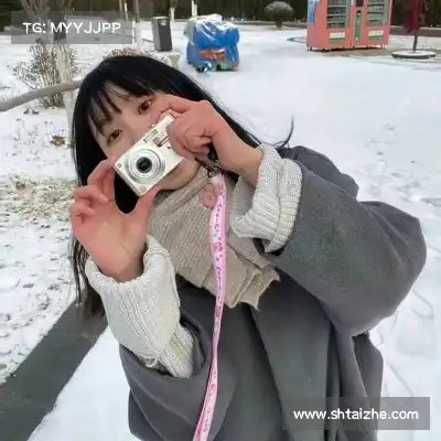 仲灵楚